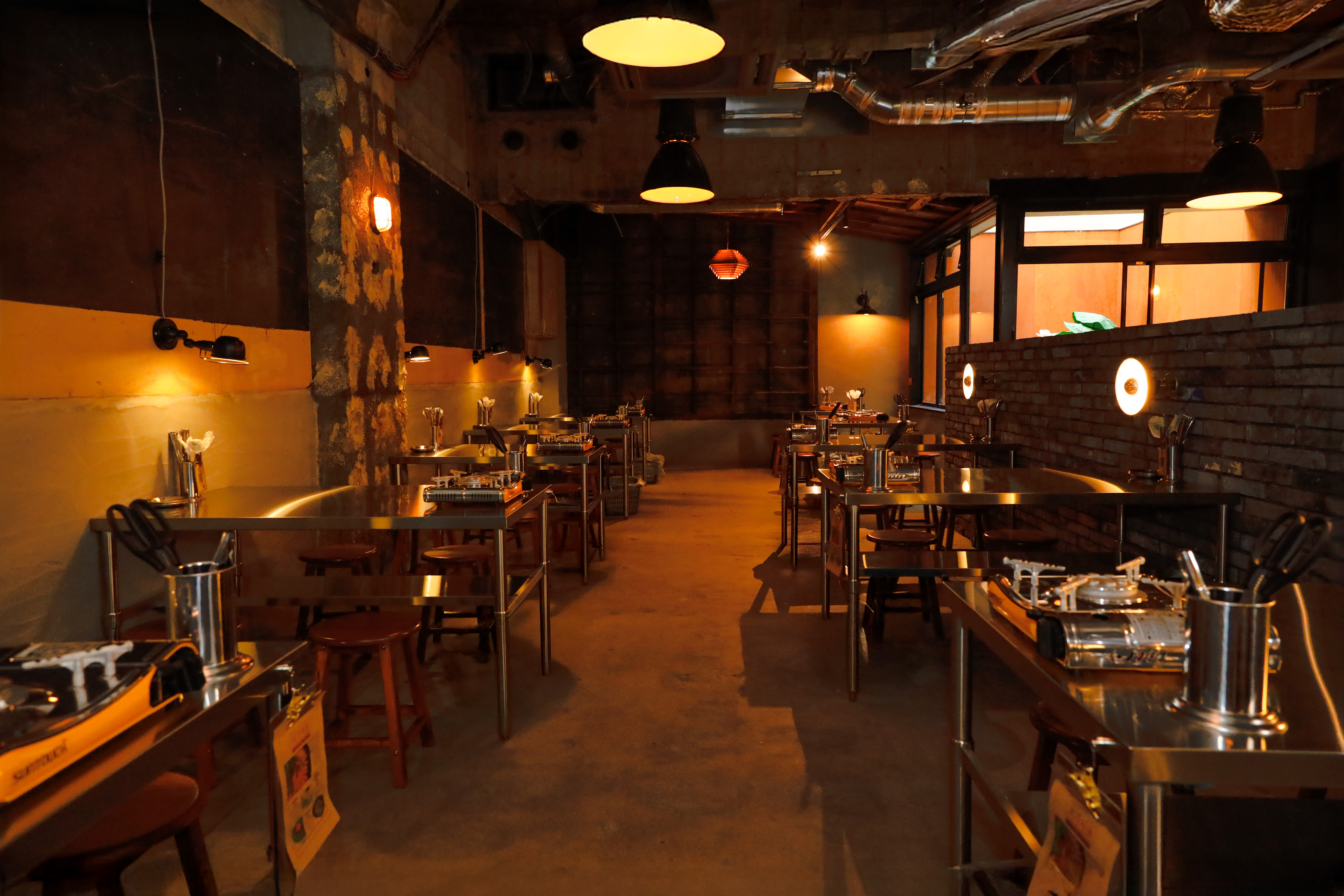 ブランドを創るようにお店づくりができる自由度の高さが自慢です。