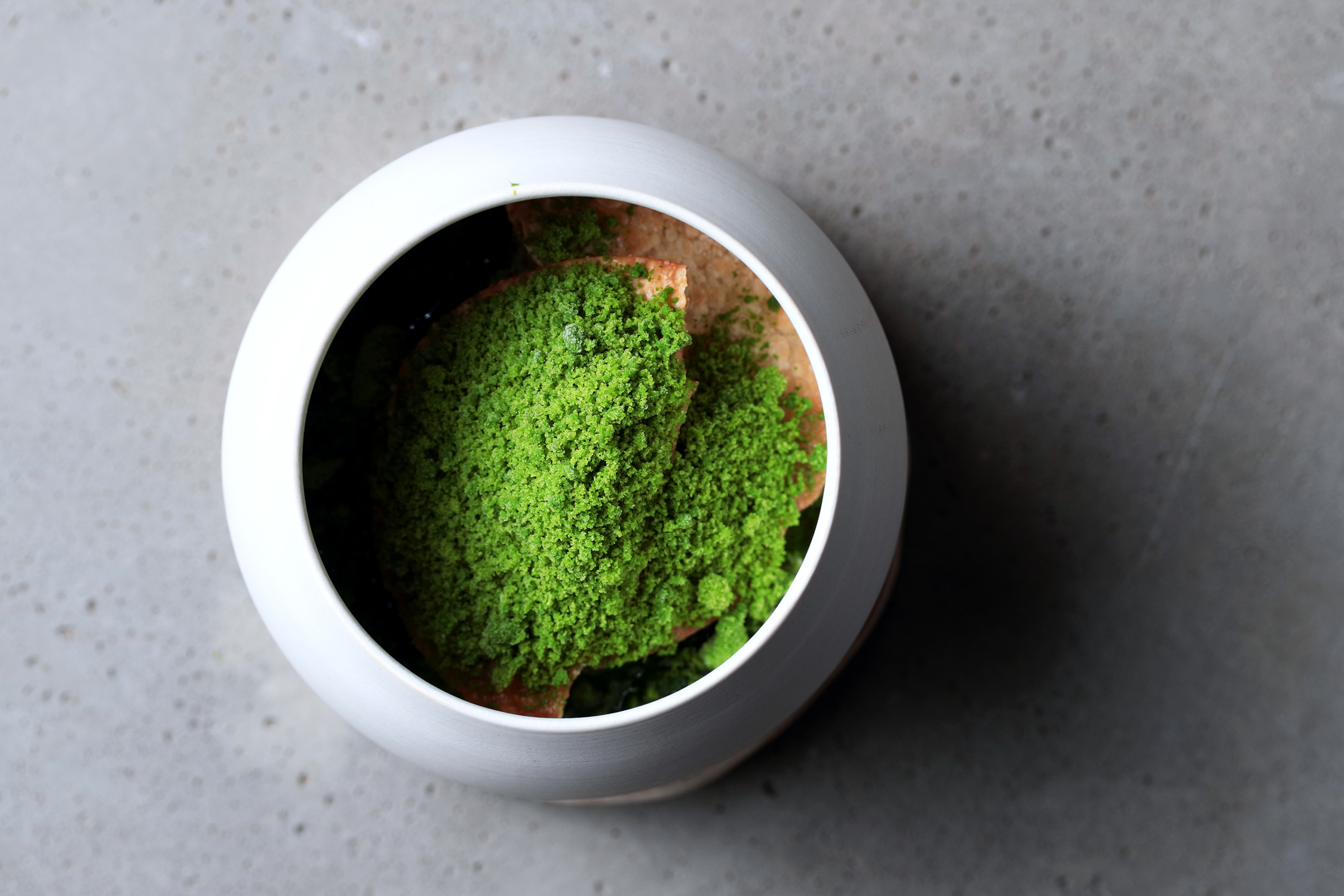 研修旅行やチームでの食事会もあり楽しむことも忘れない職場です。気さくで優しいスタッフが待っています。