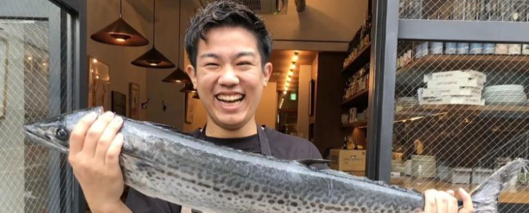 料理人と連携しながら、一皿の魅力をさらに引き立てるサービスを体現。