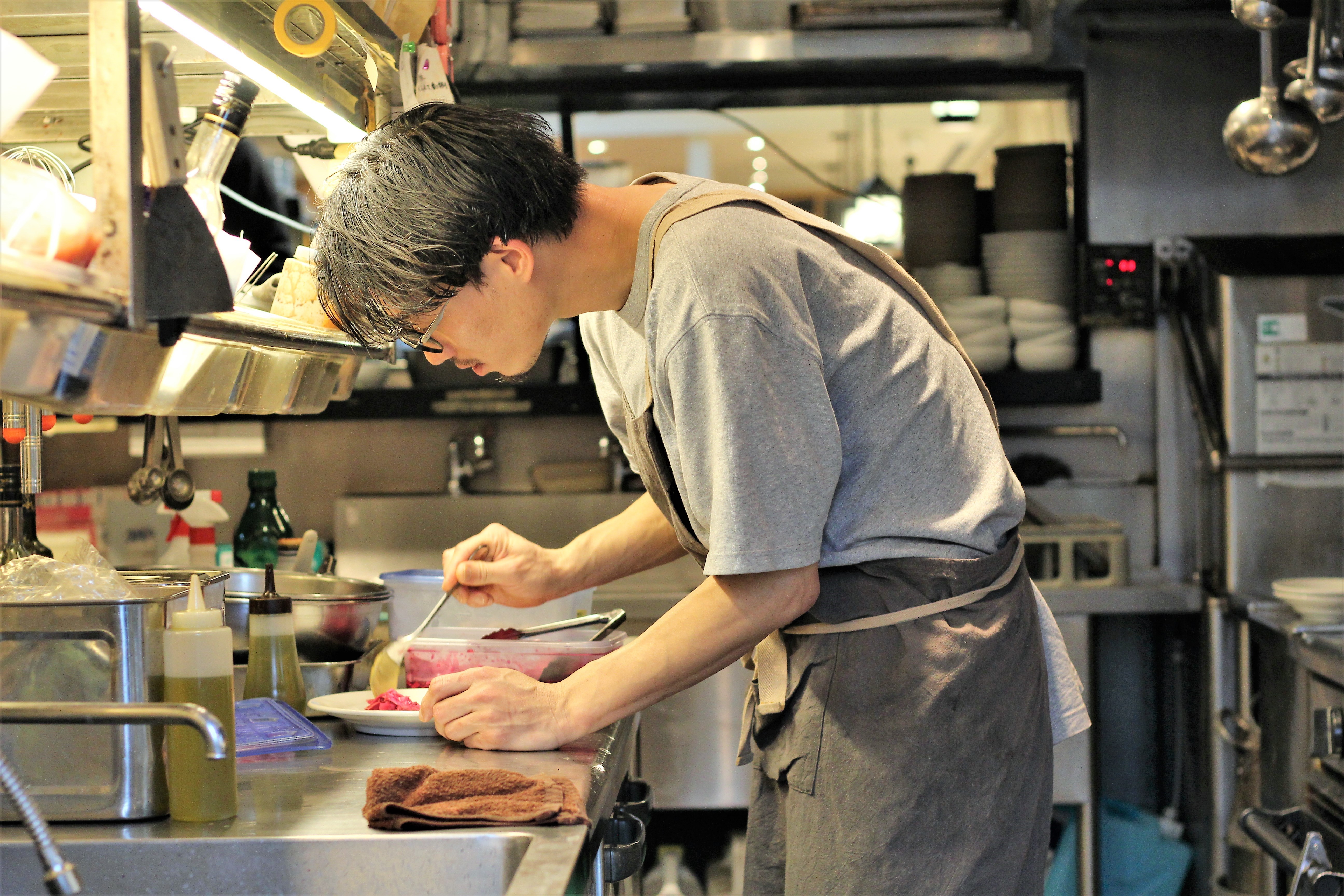 株式会社GREENINGが運営する各店舗にて調理スタッフを募集しています♪