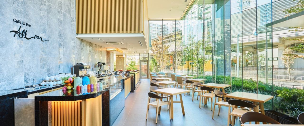 昼はカフェ、夜はバー。1つの場所で多様なサービスを。