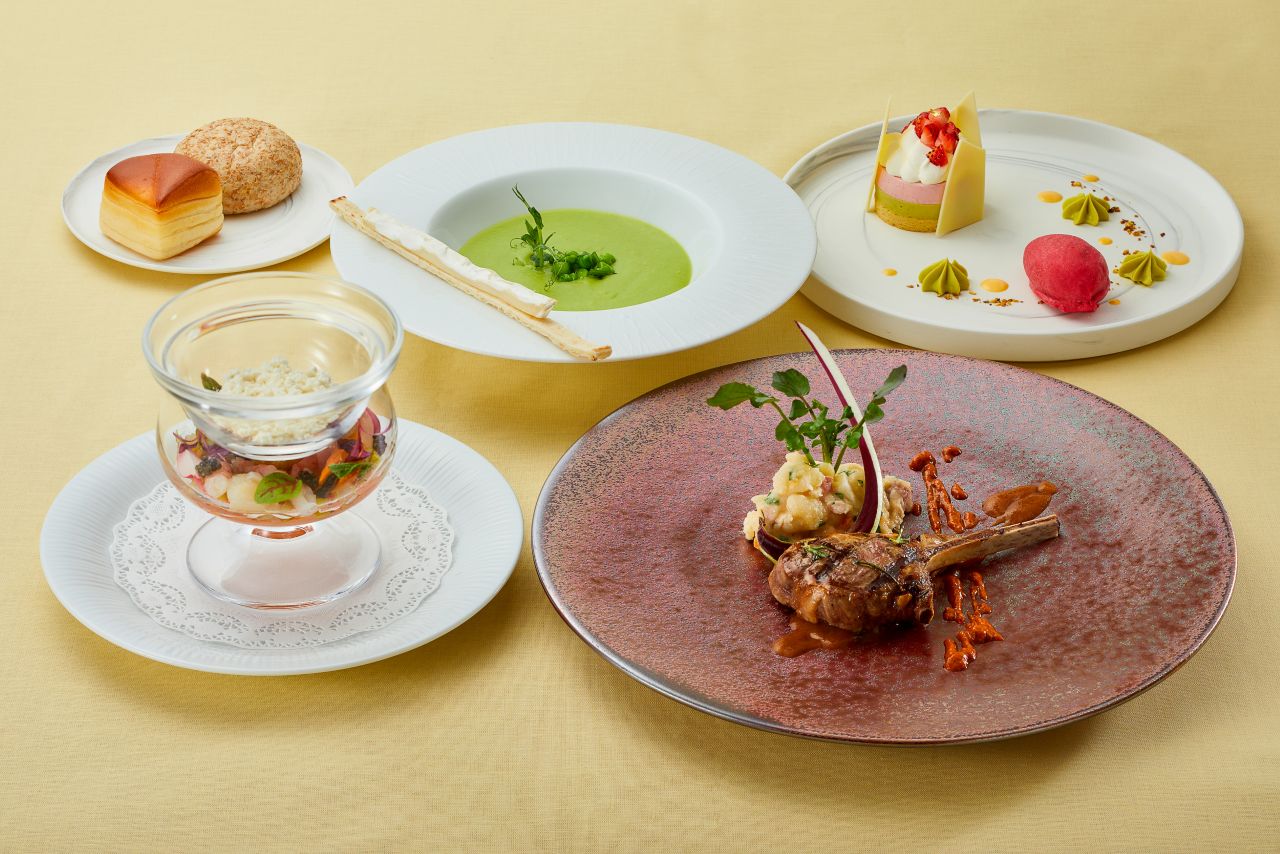 味はもちろん、見た目の美しさにもこだわった彩り豊かなコース料理。