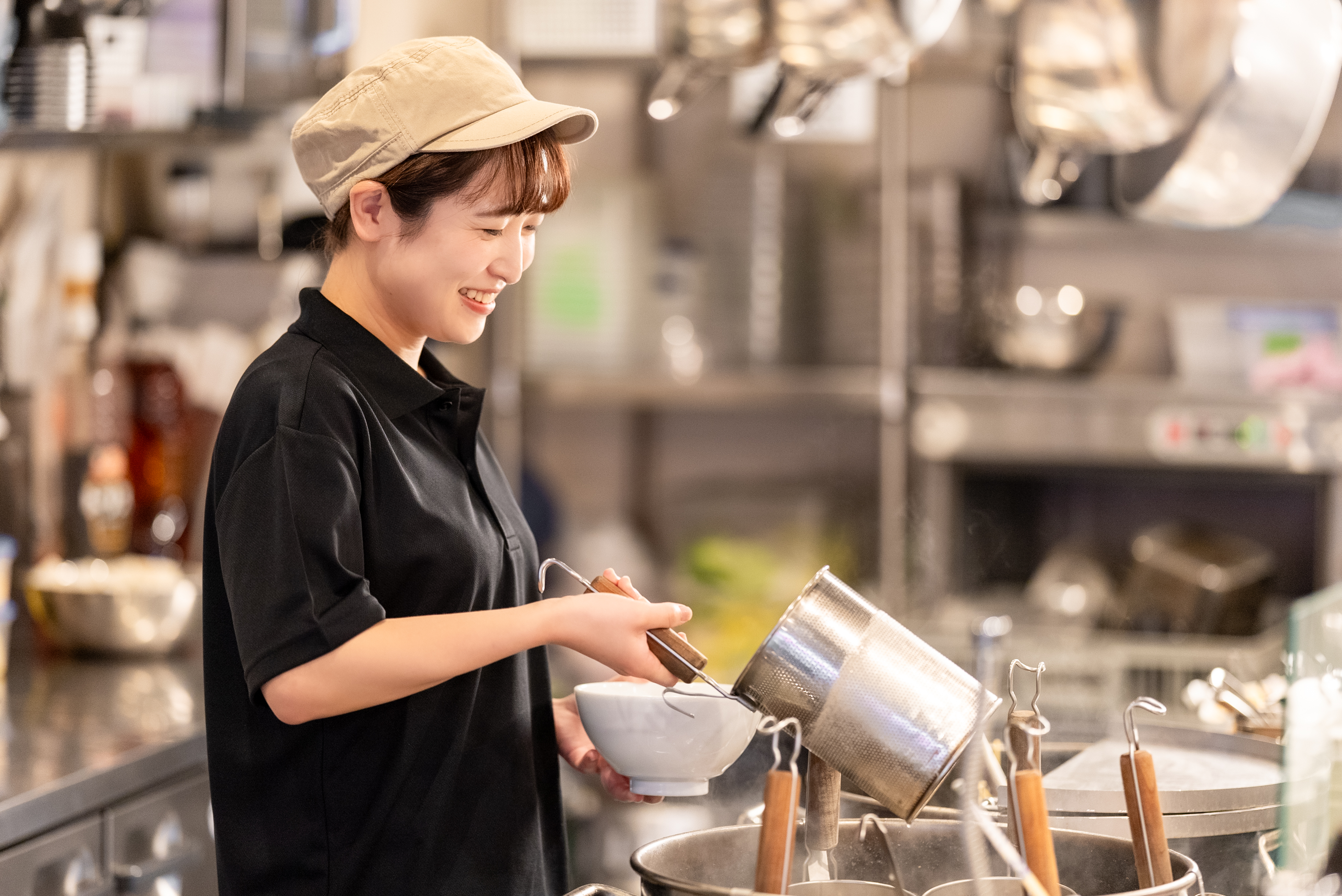 昇給チャンスは年4回!実力のあるスタッフに、入社3カ月で店長をお任せしたこともあります◎