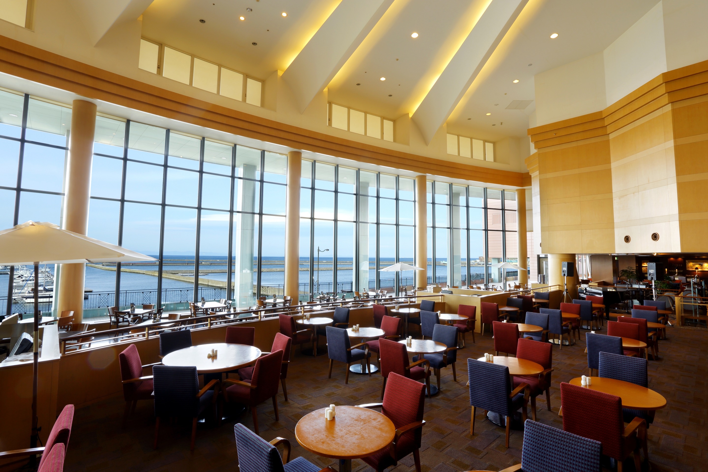 石狩湾を一望!小樽ならではの絶景が広がるシーサイドホテル。アクセス抜群で通勤もスムーズ!