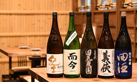 日本酒にも詳しくなれる！店長になればお店の全権限を持って運営ができます