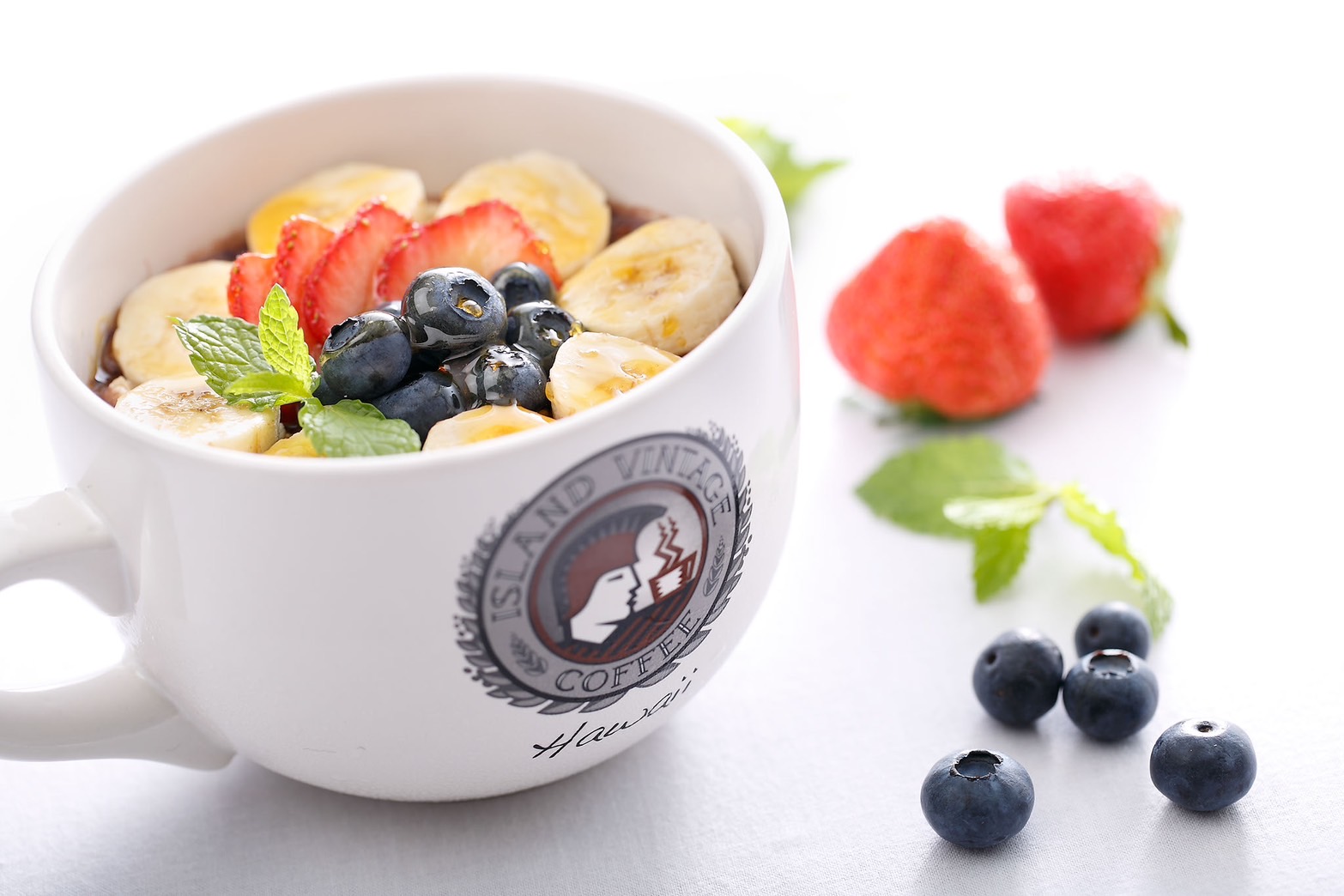 フレッシュな素材を使ったアサイーボウルやサンドなど、丁寧に仕上げる手づくりメニューが中心◎