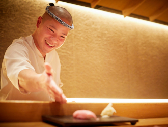 「SUSHITEN TOKYO」や「まんてん鮨」、「すし天」など多彩なブランドを展開