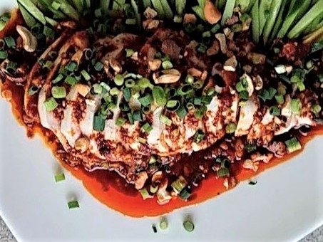 テーマは、環境と体にやさしい【中華】×【ワイン】。和洋の要素も取り入れたこだわり料理を提供します◎