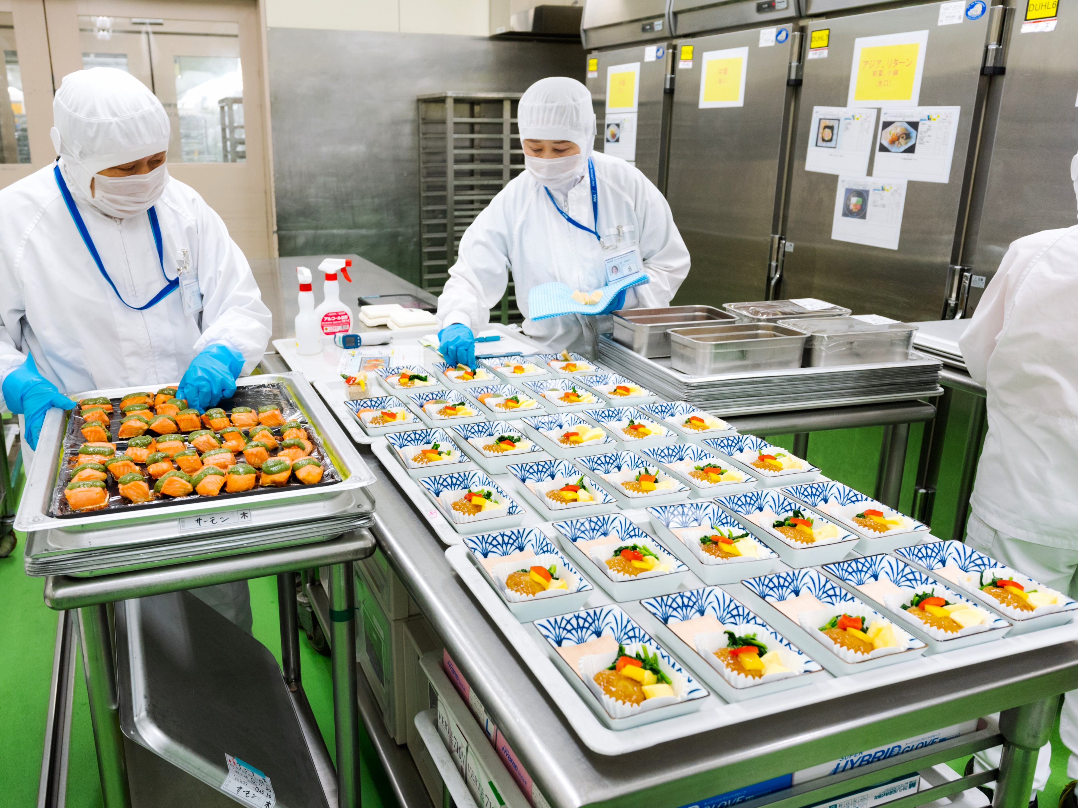機内食以外にも業績好調の外販事業として手がけている商品に関わっていくこともできます