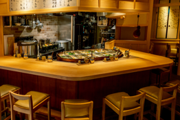 目の前のお客様の反応を感じながら働けるからこそ、接客の面白さややりがいを実感しやすい仕事です。