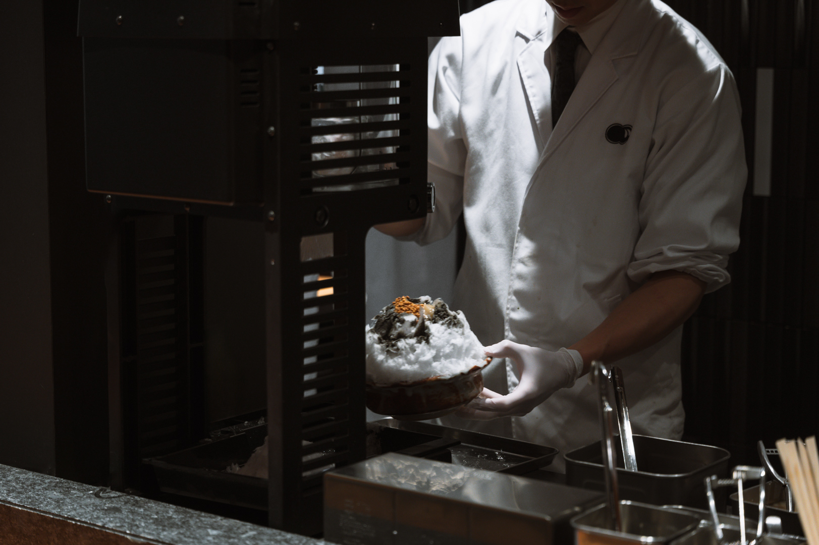 一杯一杯、その場で丁寧に仕上げるライブ感も魅力。