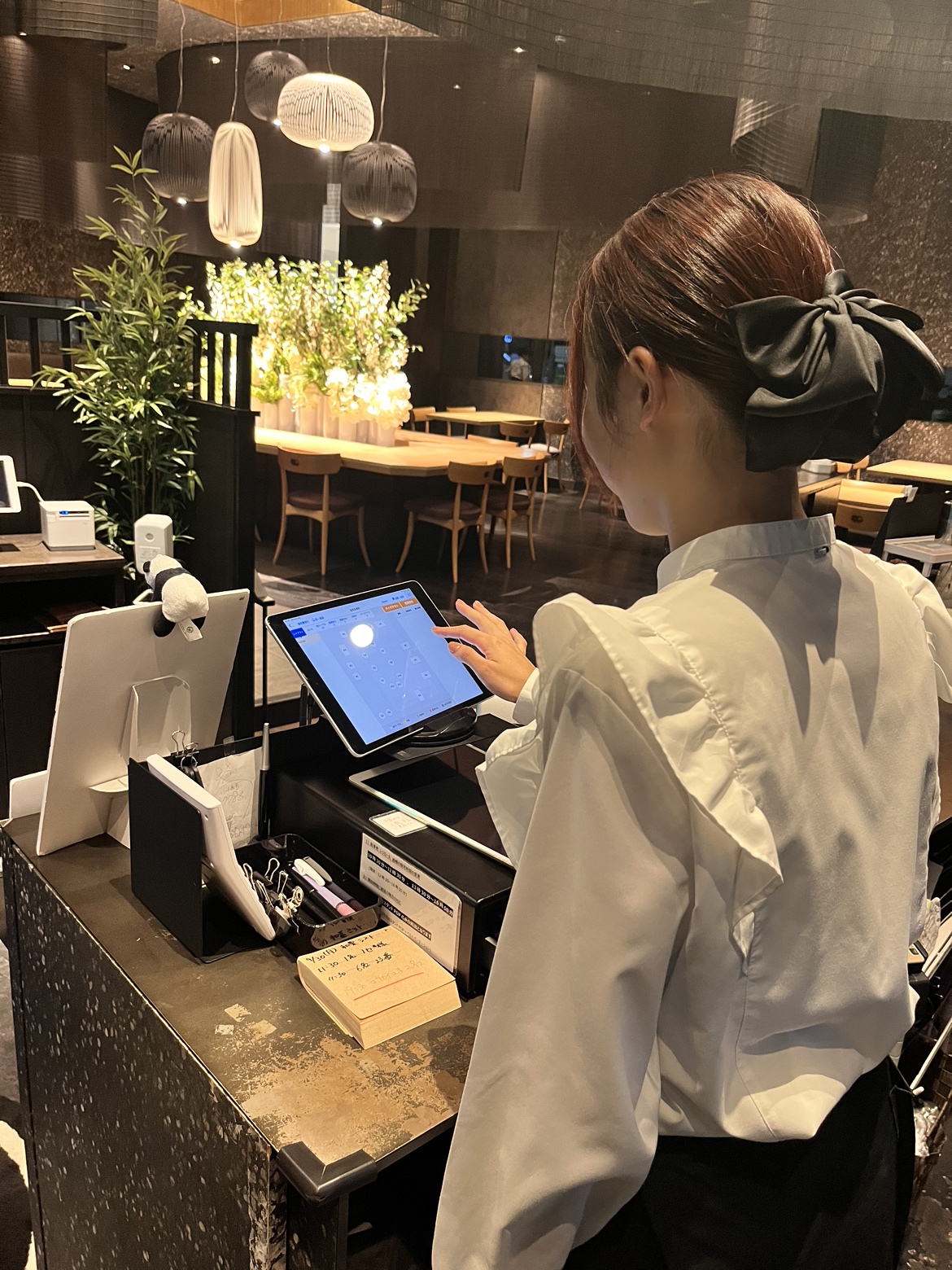 20~30代を中心に活躍中。未経験から月給30万円以上を約束!