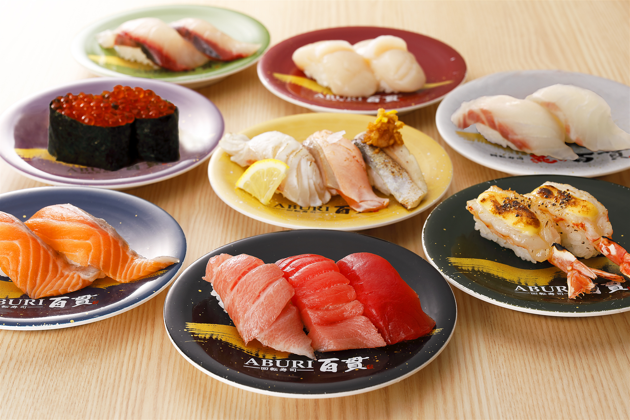 厳選された仕入れ、店仕込み、職人の手握り、握りたての鮮度、ひと手間かけた本物の美味しさを追求