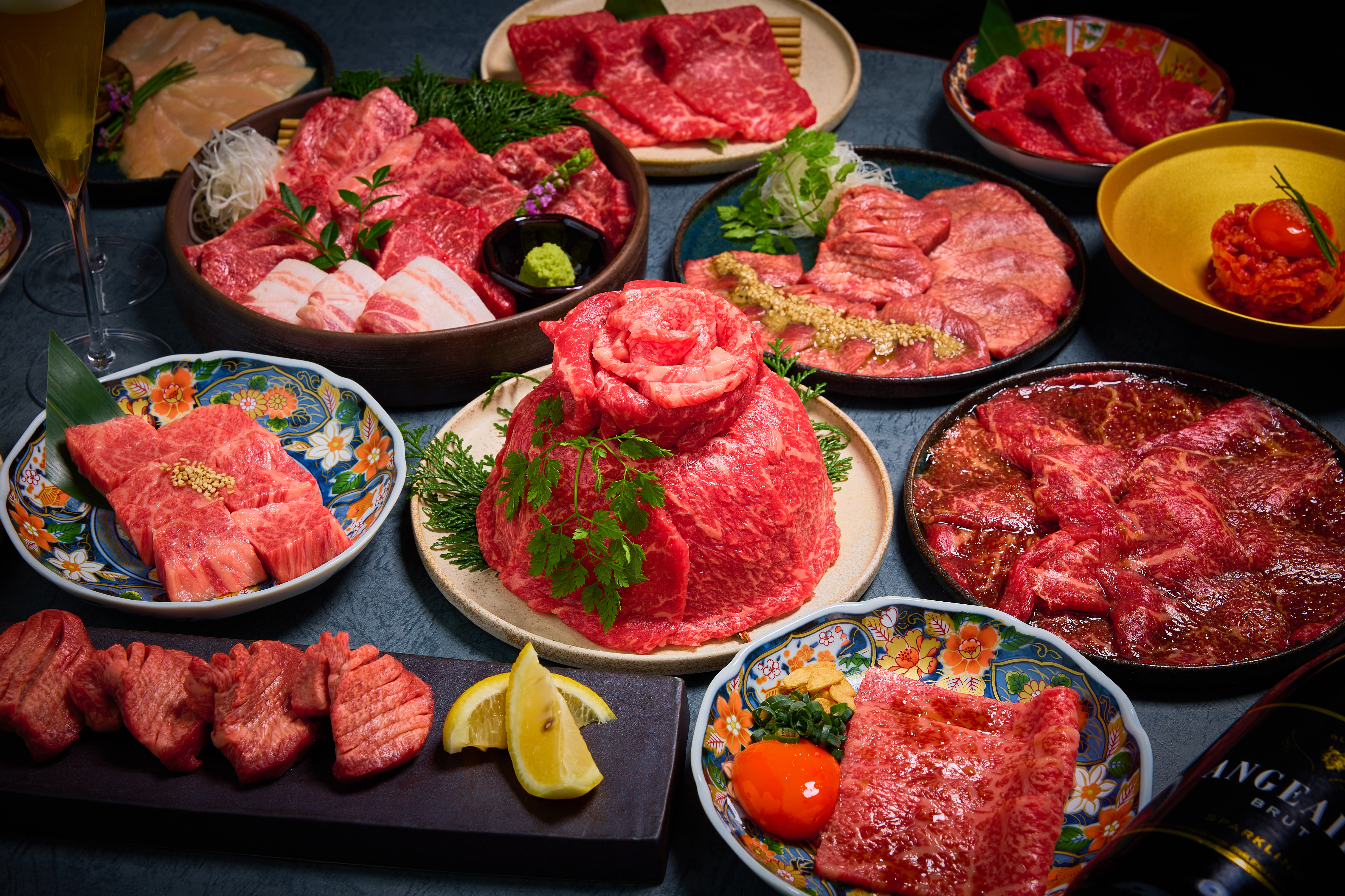 ◆高級焼肉店ならではの賄い付き◆おいしいお肉や料理を楽しめるので、毎日の賄いが楽しみ!