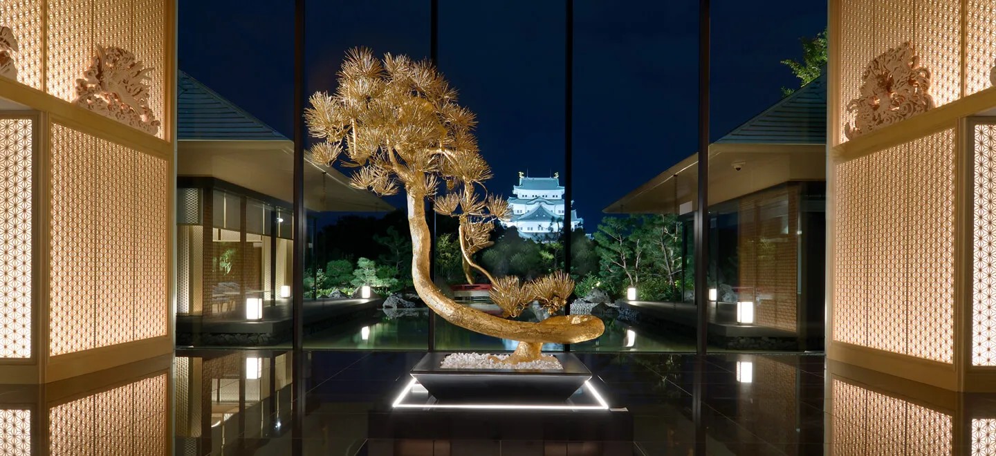 レストランや宴会、アフタヌーンティーまで幅広く担当。多角的な製菓経験を積みスキルアップが可能です。