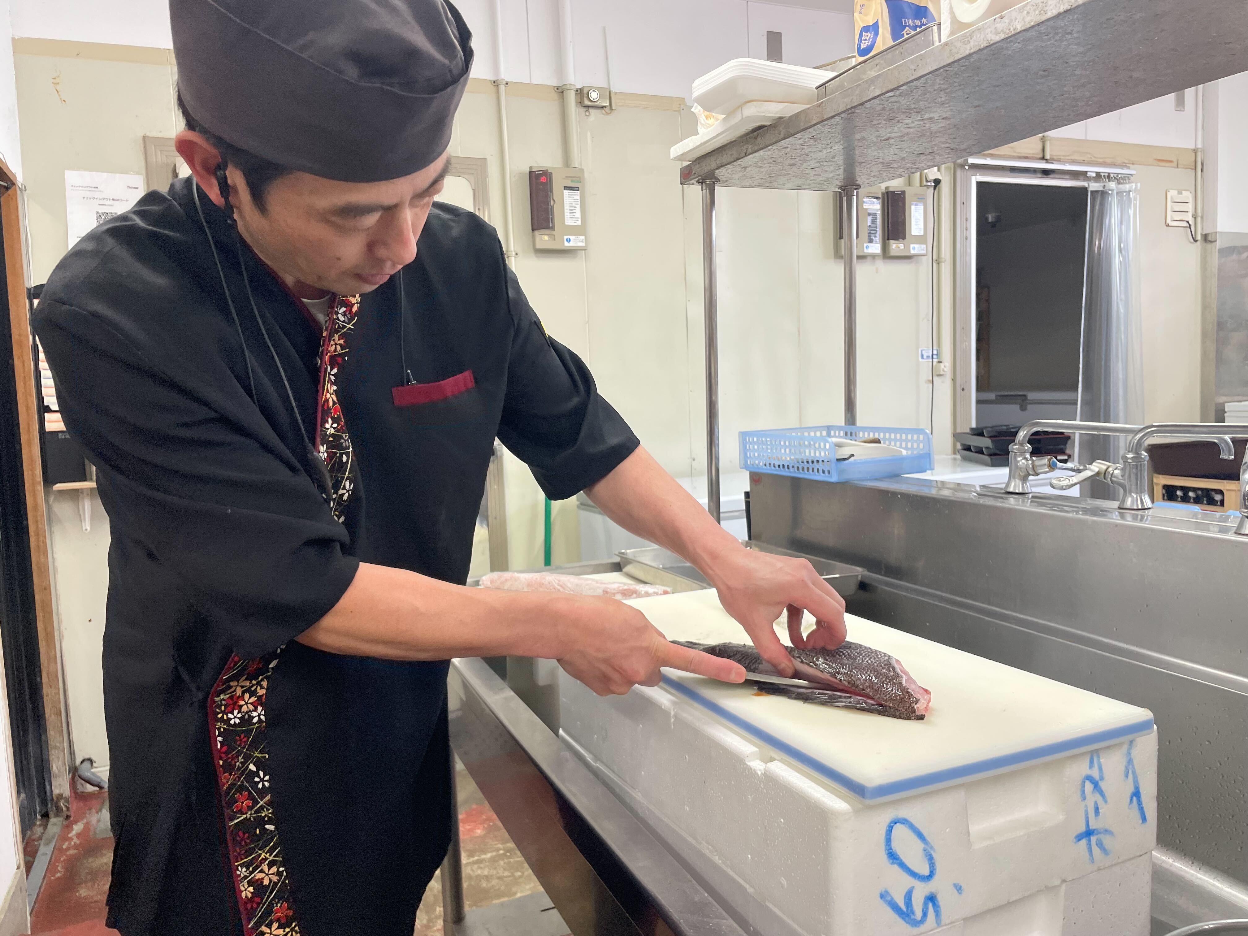 釣った魚の持ち込みも対応!素材と向き合う現場で、調理人としての視野が広がります。