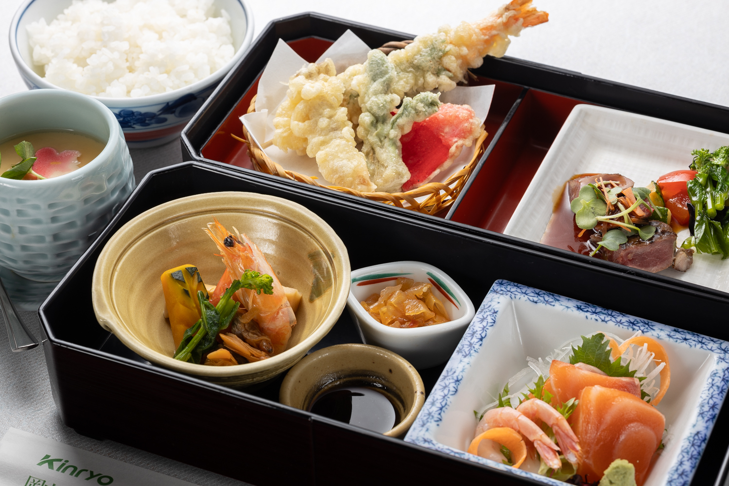 お客様はゴルフを楽しむだけでなく、料理も楽しみにしています。