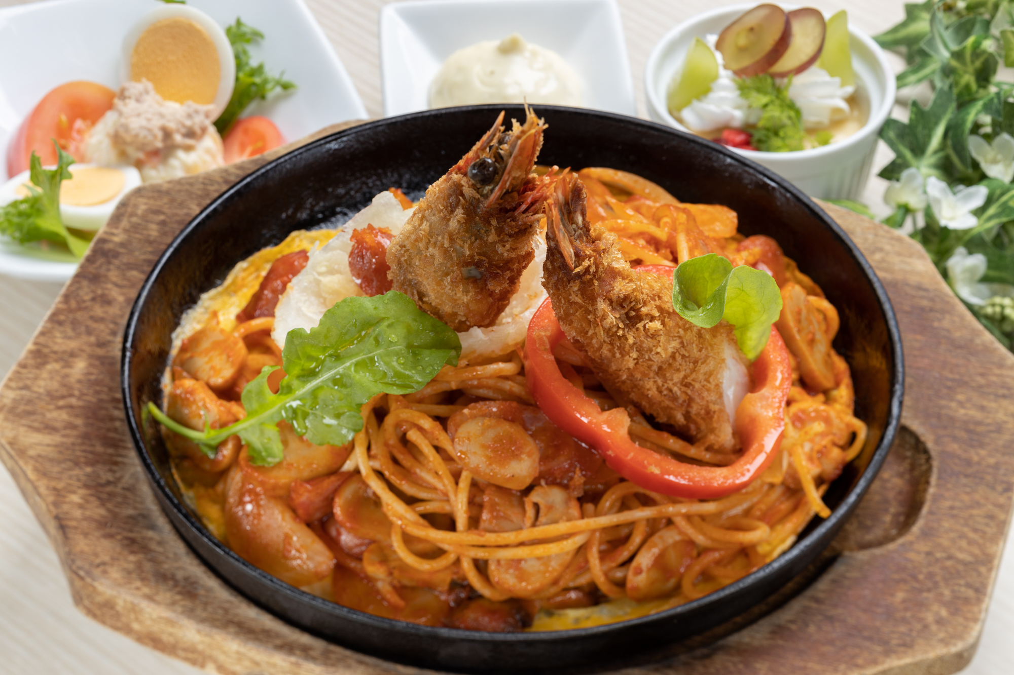 これまでの経験ジャンル不問!洋食や和食ほか、さまざまなジャンルの料理を提供しています。