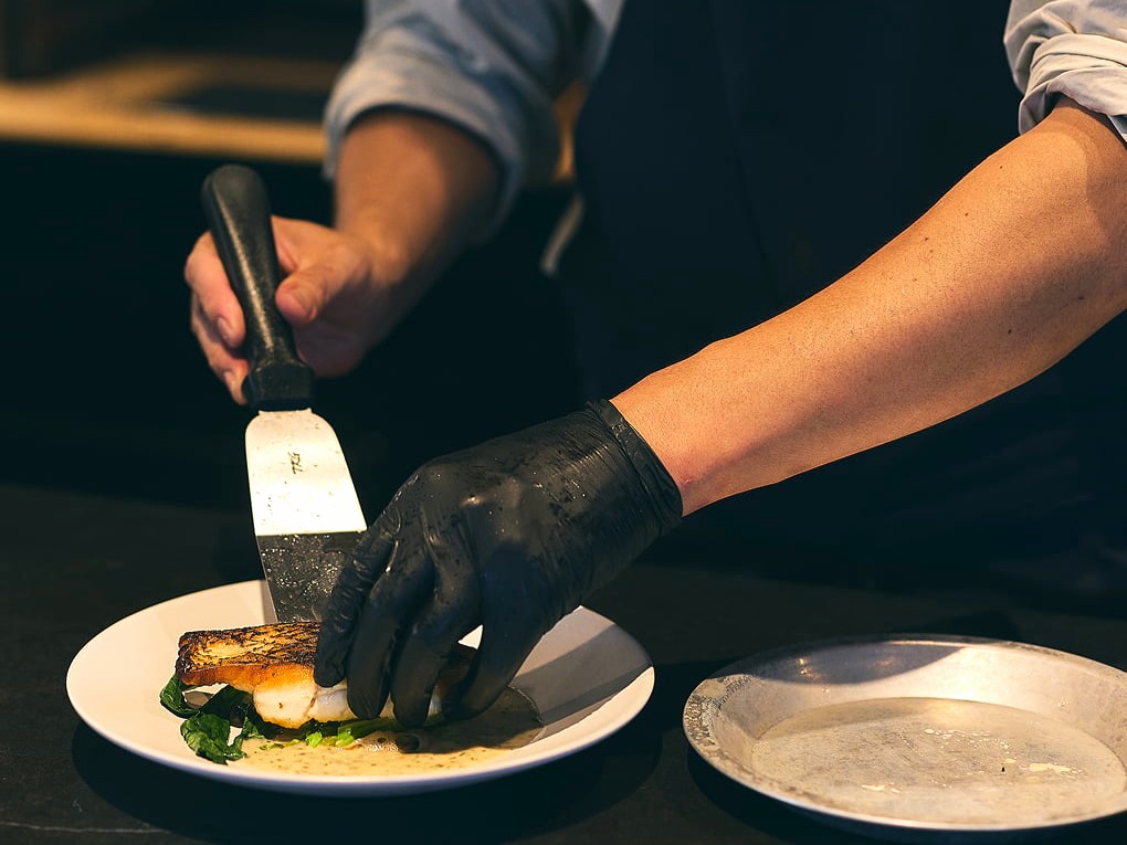 残業代全額支給・賞与・退職金あり。ライフスタイルの変化などあっても安心して長く働けます。