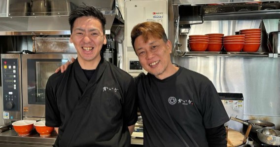 未経験の方でも丁寧に教えます。やる気がある人、経験がある人にはどんどんお仕事を任せていきます
