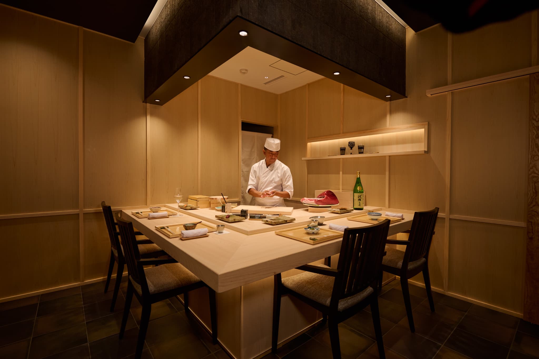 上質なのに気張らない。そんな空気感を一緒につくるメンバー募集。