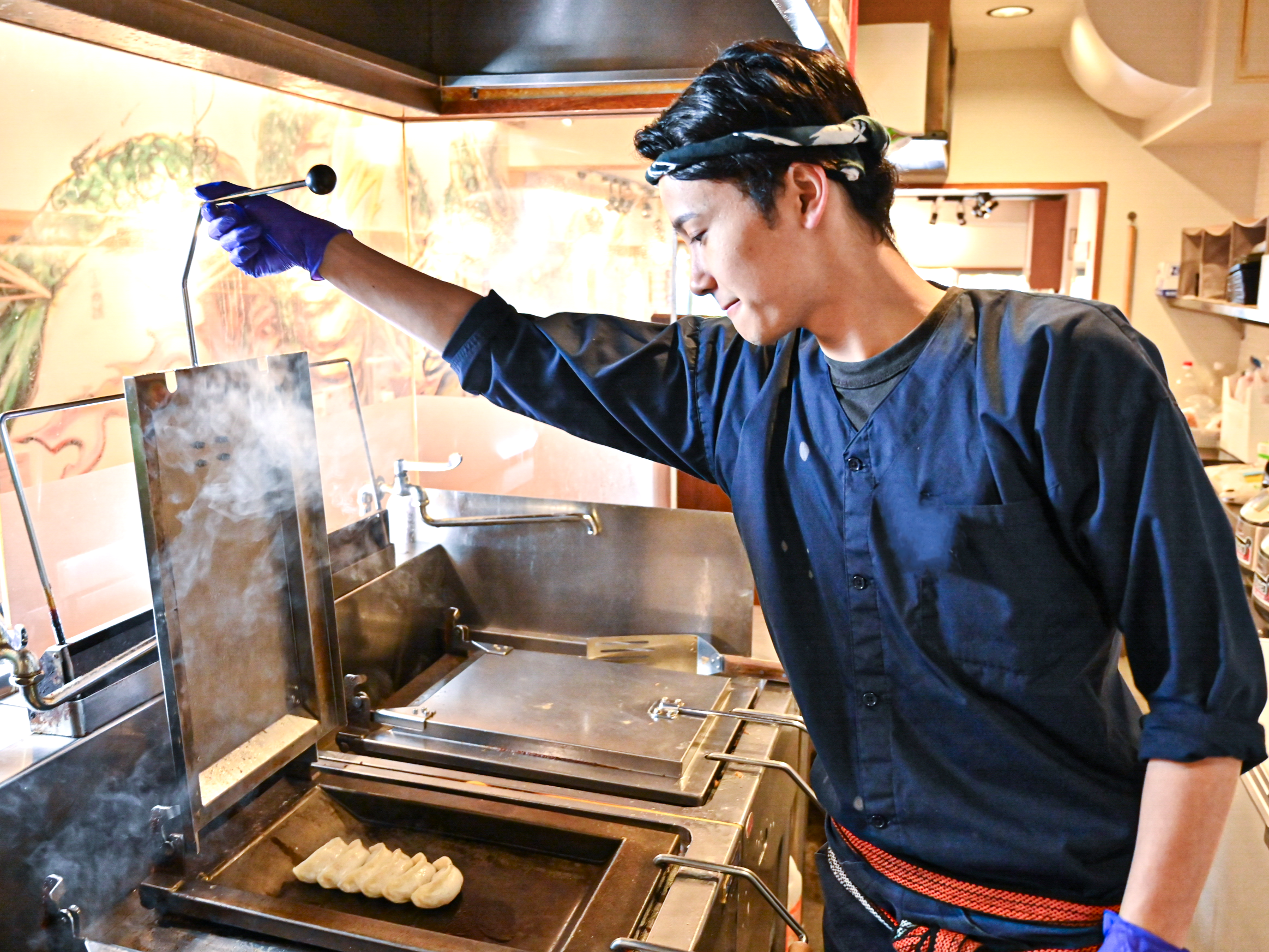 2018年に飲食業界で他に例のない「ホワイト企業大賞 人が輝く経営賞」を受賞