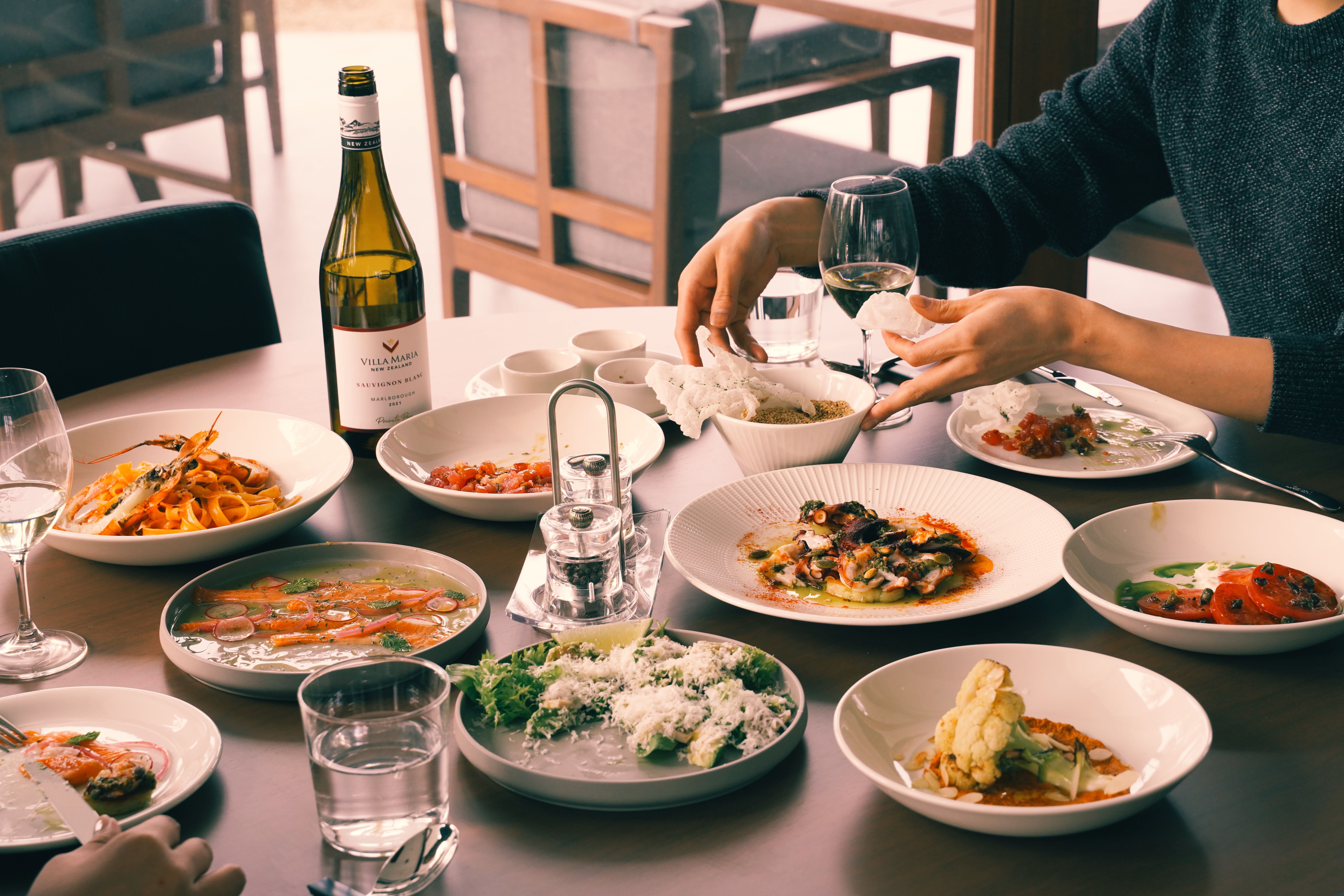 自由な発想を活かして、ゲストの滞在に彩りを添えてください。