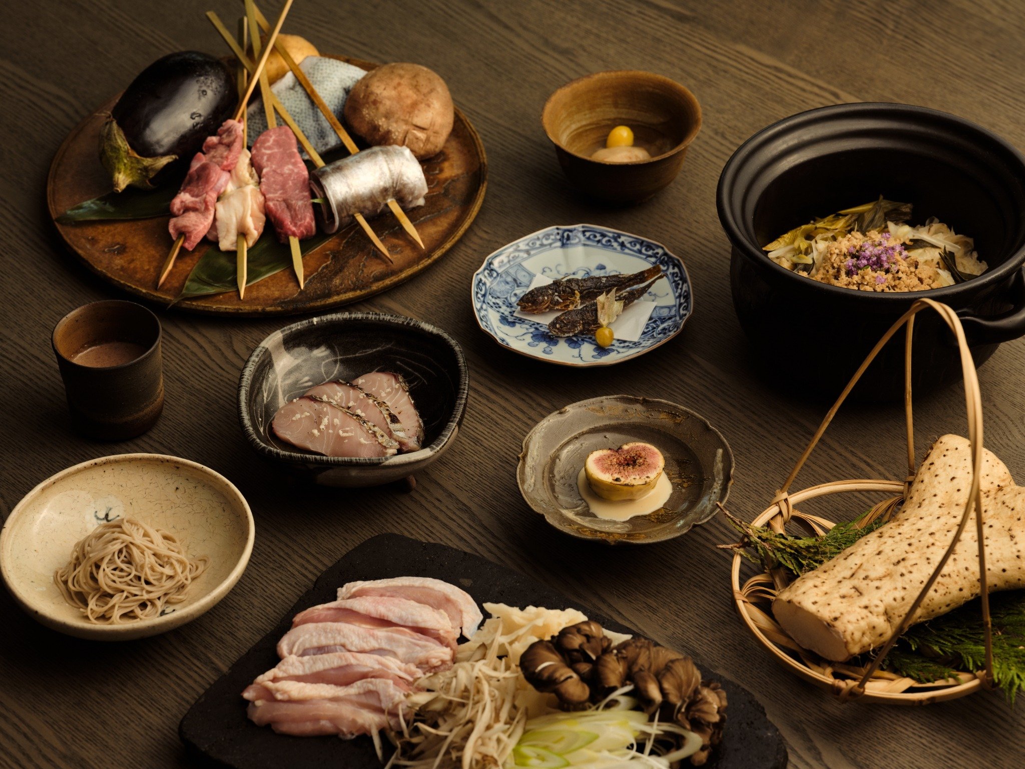 枠にとらわれず、土地の魅力と響き合う料理を。感性を育てる場所があります。