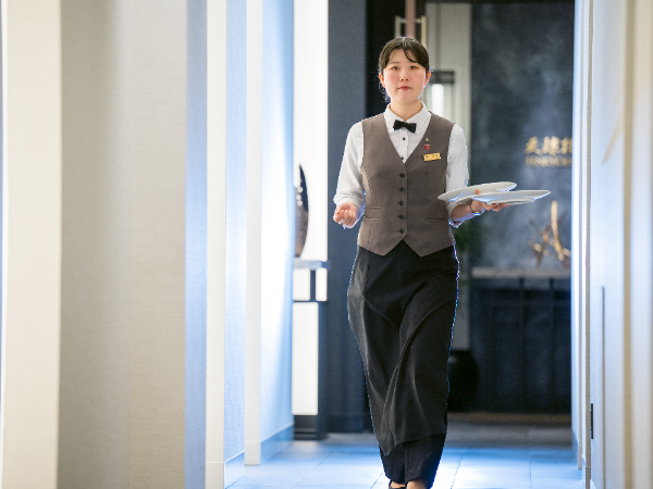 腰を据えて働きたい方へ。さまざまなレストランなどでキャリアを築くチャンスです!