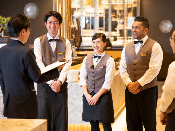 地元食材を活かした、洋食・ビュッフェレストランや中国料理店、日本料理店、宴会場でのホールスタッフ募集