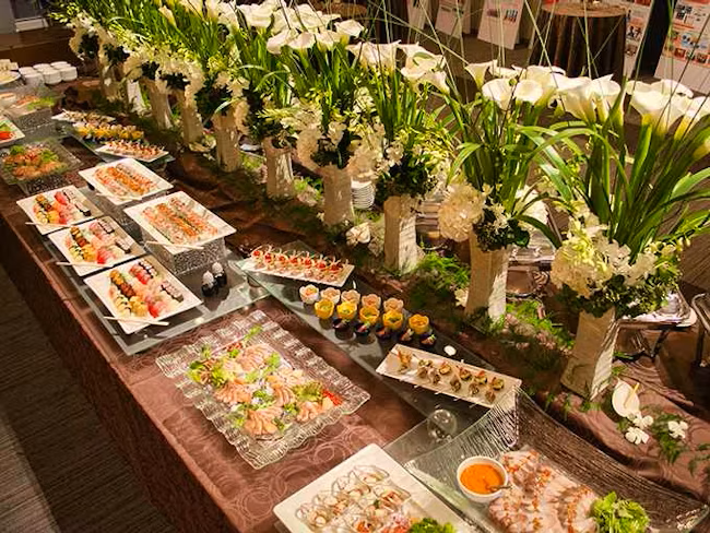 飲食部門だけでなく、冠婚葬祭やイベント、アスリートサポートなど多彩な分野で事業を展開しています。