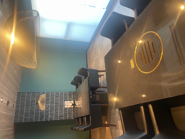 地元に愛されるお店だから、常連さんとの会話もたのしく、あたたかな雰囲気◎