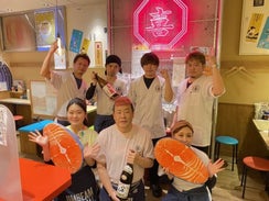 新店で活躍！ 成長企業でキャリアを築くホール正社員。