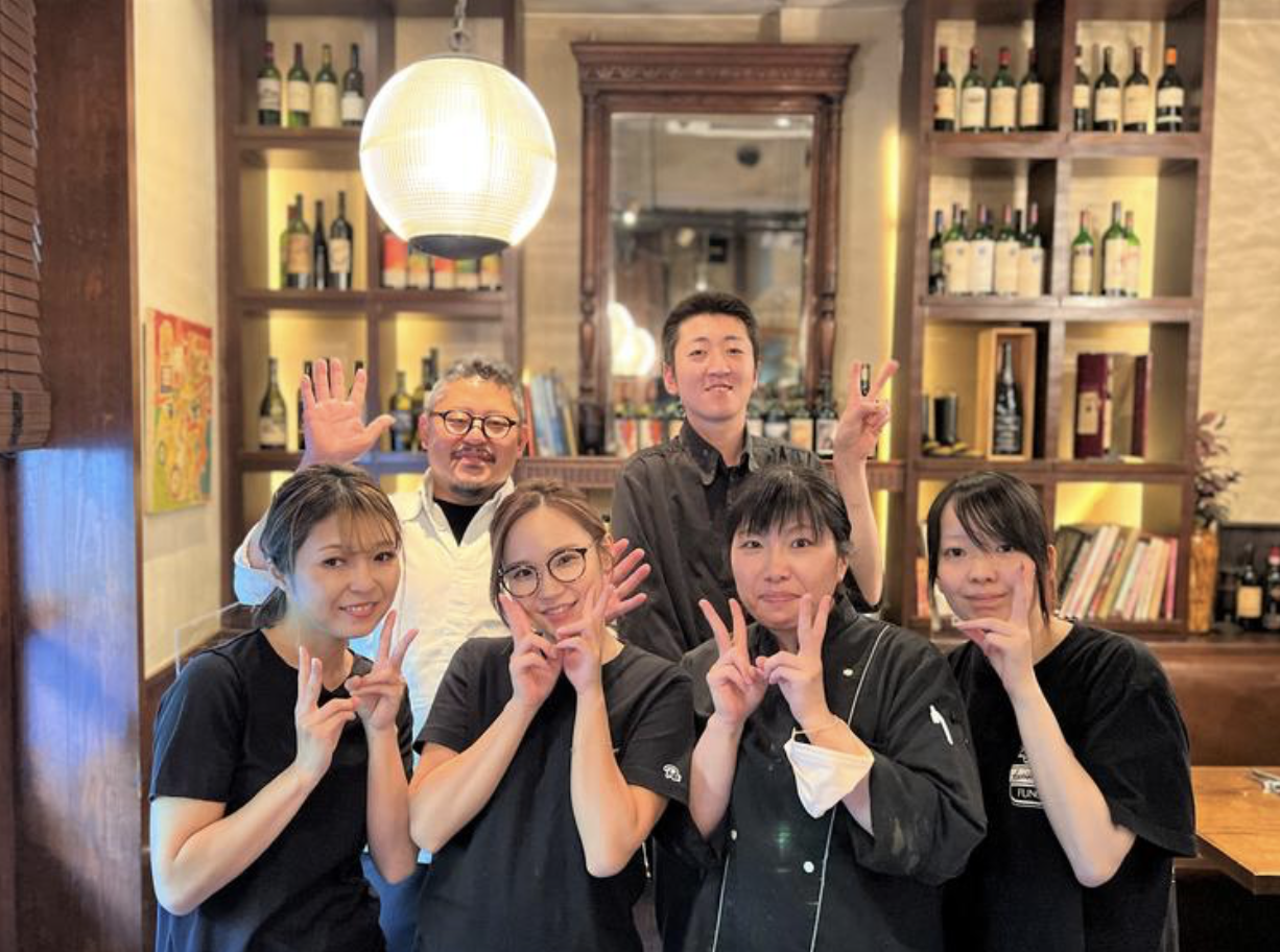 スタッフ同士の仲も良く、何でも気軽に話せる雰囲気の中で日々お客様をお迎えしています。