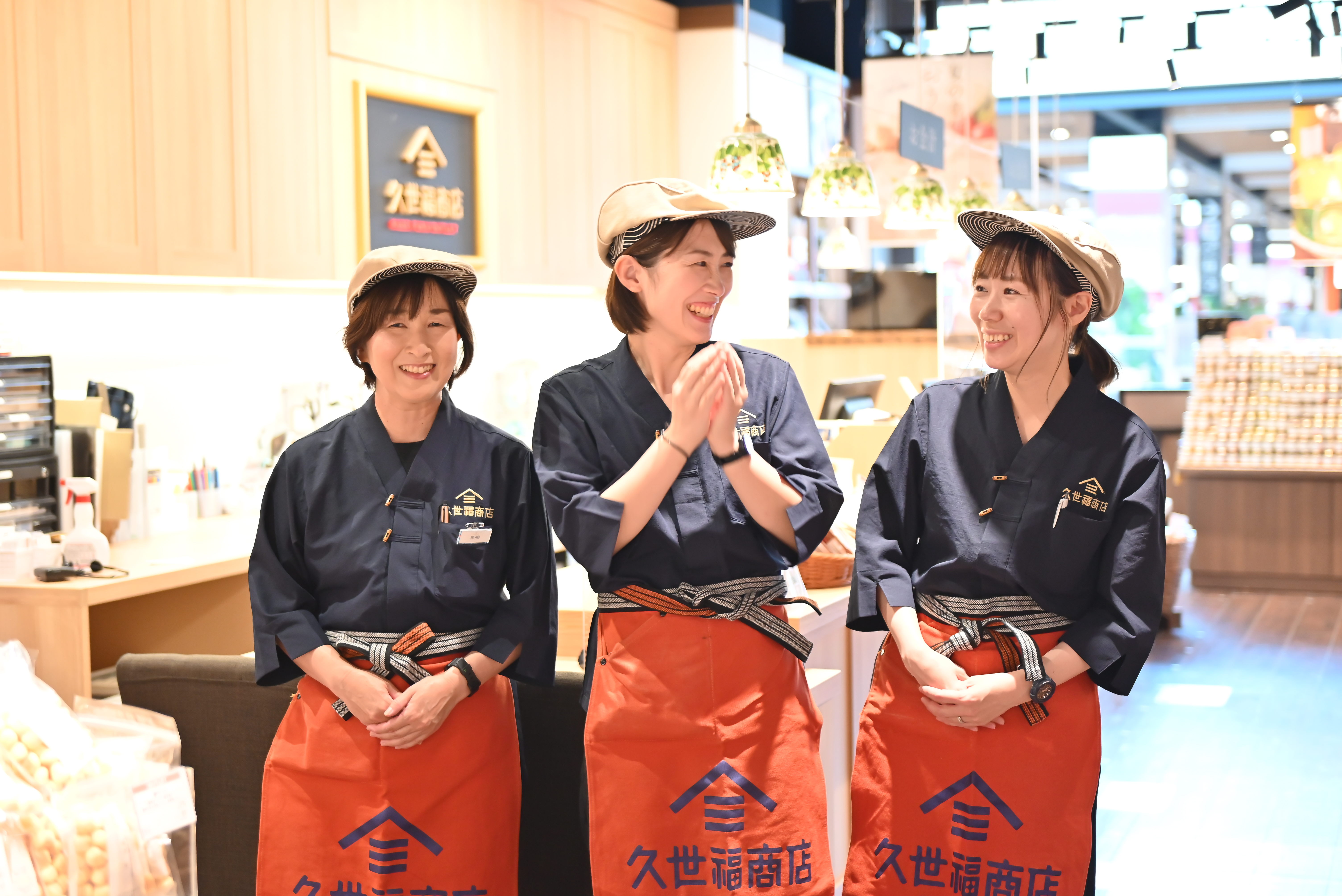 世代を問わずファンが多い久世福商店。地元にも愛される存在に。