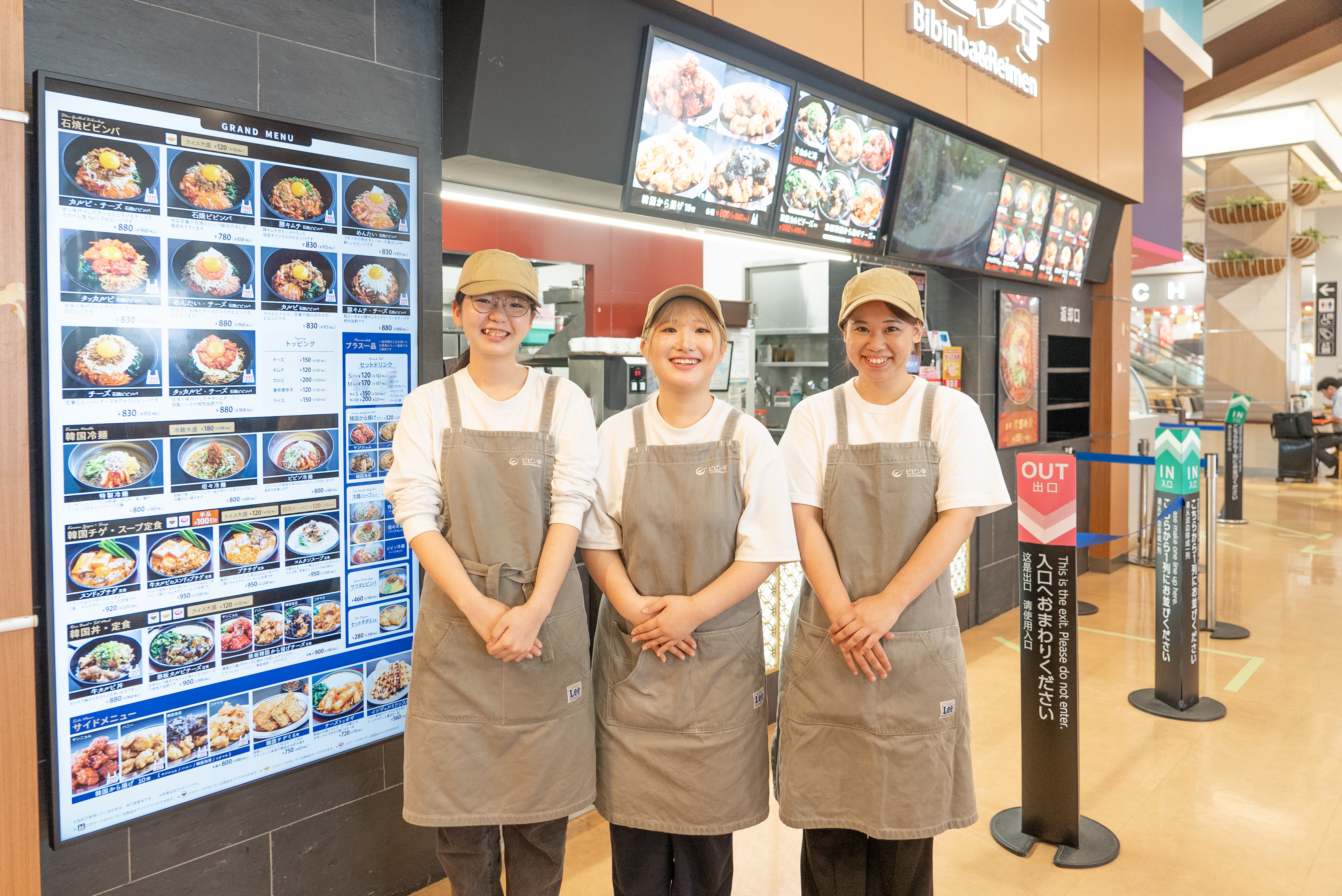 スタッフみんなでお店を創る一体感が魅力。現場の裁量も大きめです。