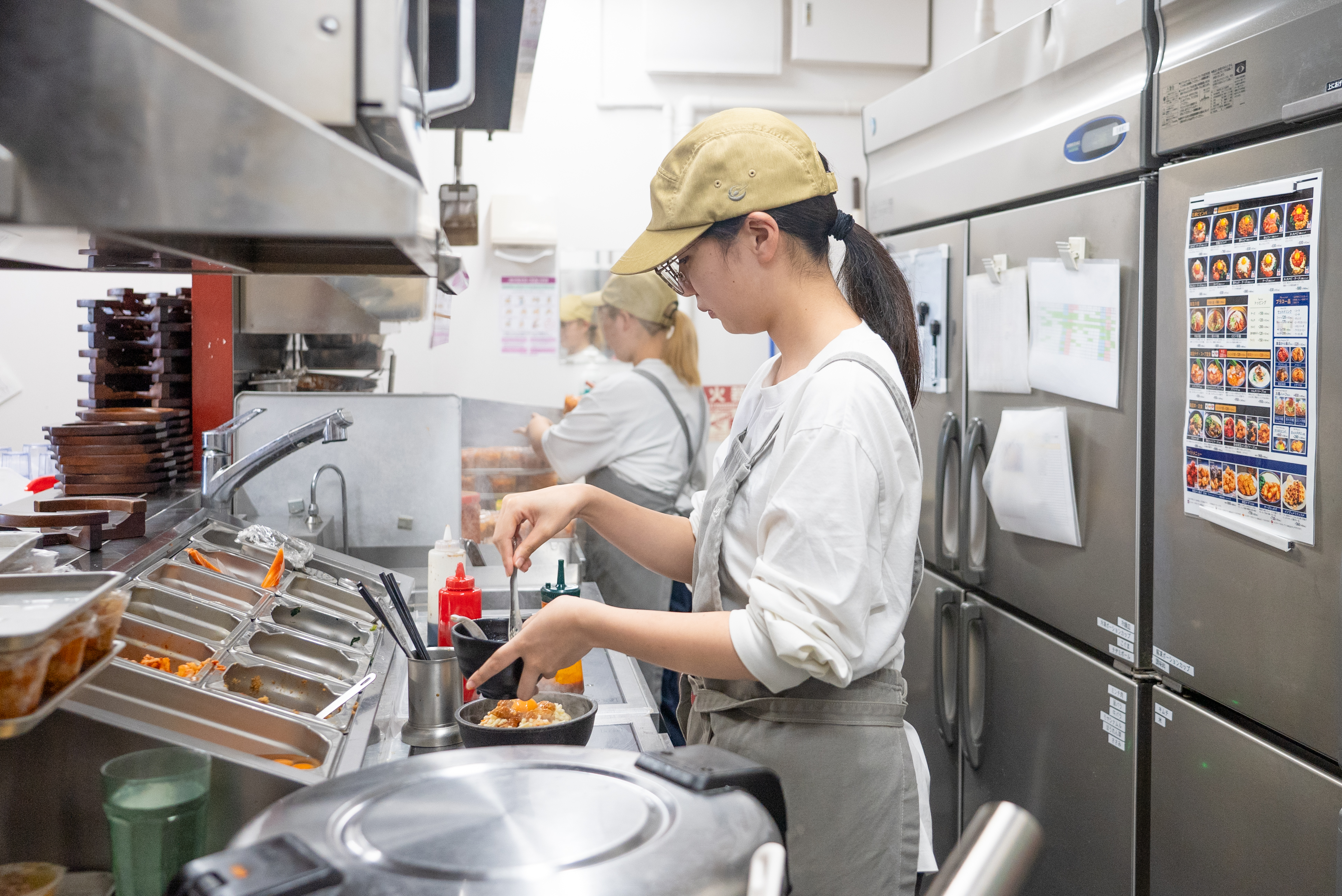 人気のスンドゥブや石焼ビビンバなど韓国定番メニューが充実。
