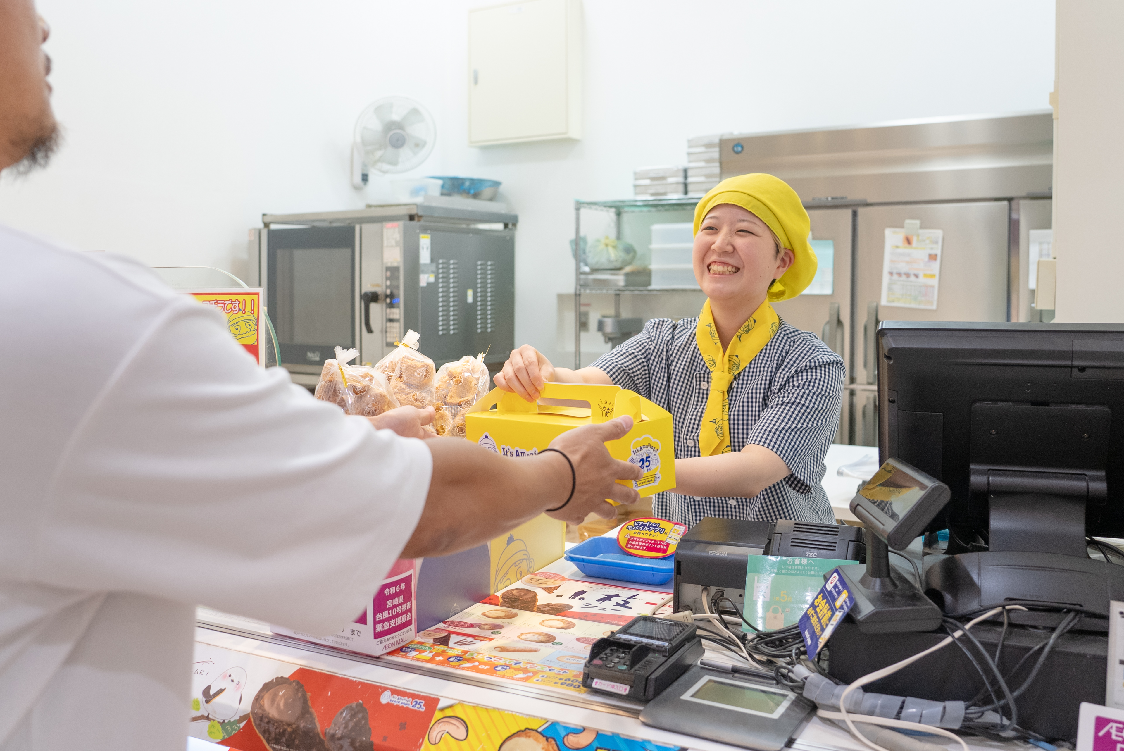 「お客様の笑顔」がやりがいに。地域に愛されるお店です。