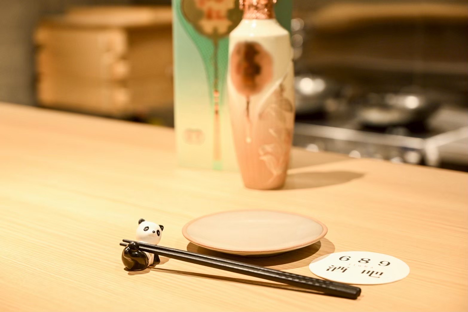 お酒も空間も、さりげなくセンス良く。“食のバル”で味わう非日常。