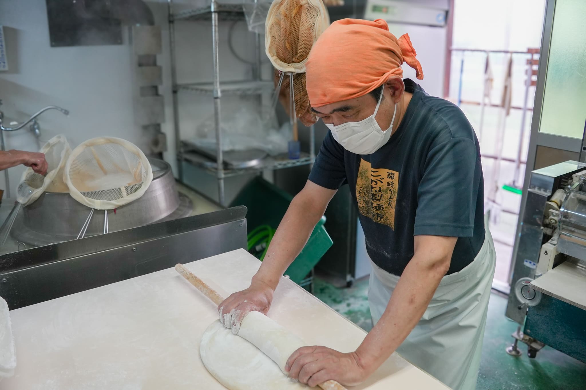 本格うどんの製麺技術をイチから学べる!調理スタッフ募集中◎
