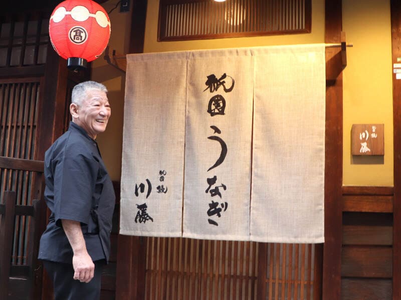 年齢や上下関係に縛られず、店舗を運営しながら技術・知識・運営スキルを磨けます。