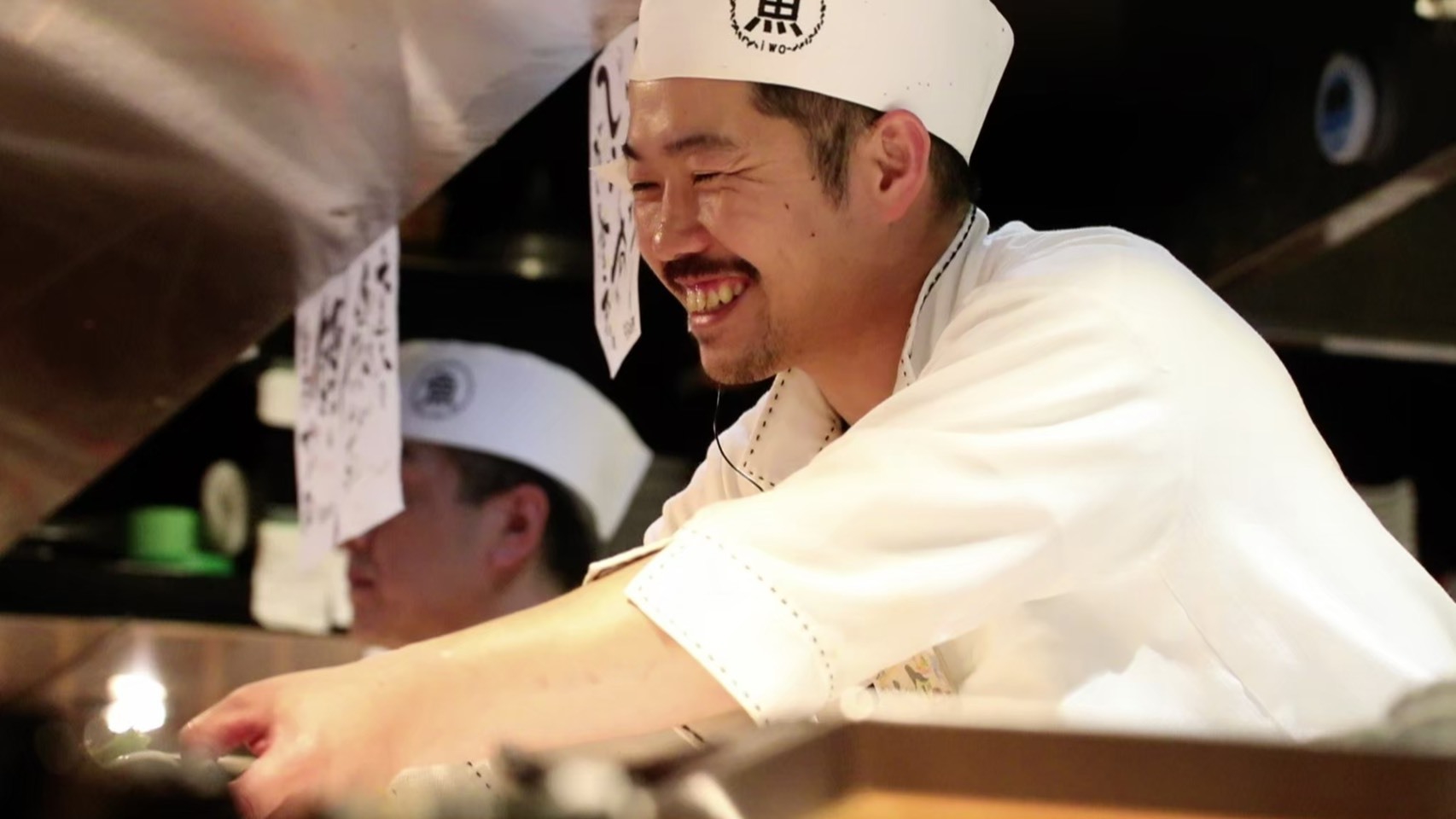 天草直送の鮮魚を豪快にさばく。技術を活かし磨ける環境です。
