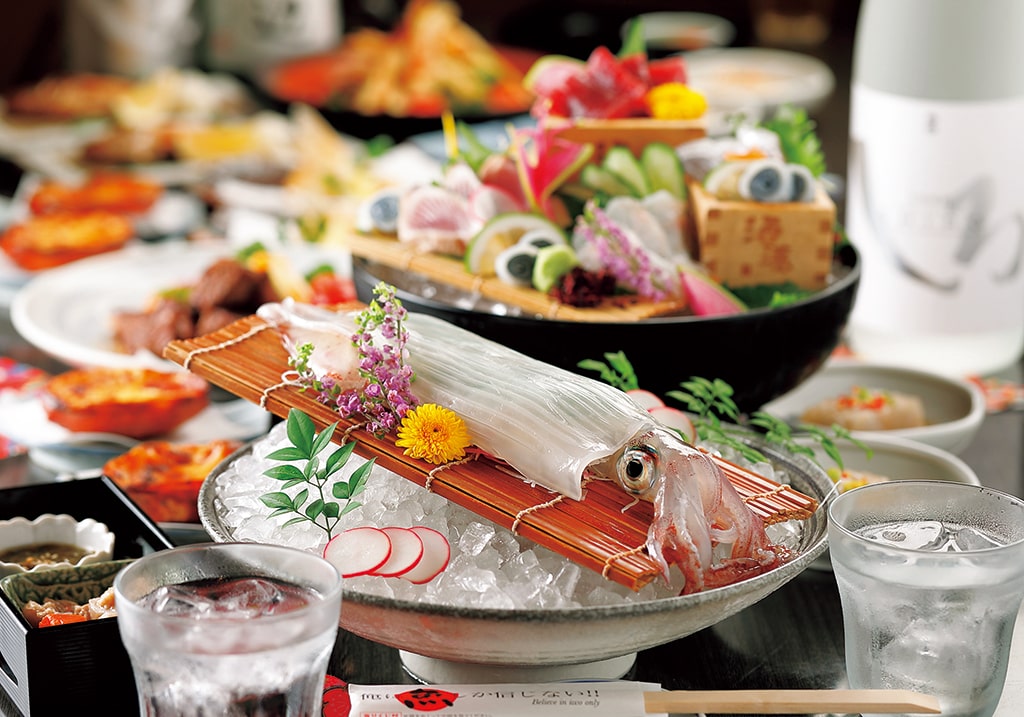 天草直送の鮮魚を豪快にさばく。技術を活かし磨ける環境です。