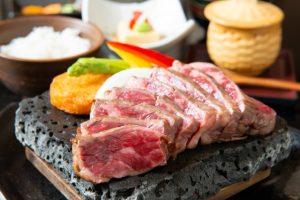 業態未経験の方も多数活躍中。『お客様や仲間の笑顔』を見ることが好きな方大歓迎です！