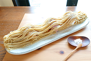 高山花筏店カフェにて限定スイーツの開発も行っております!ぜひ一緒に新しいメニューを考案しましょう★