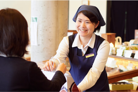 『恵那川上屋』の販売スタッフを募集!