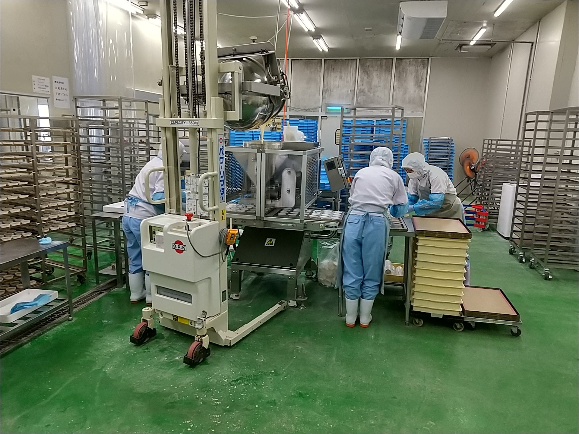 賞与年2回・時間外手当支給・退職金制度など、長く安心して働ける体制が整っています。