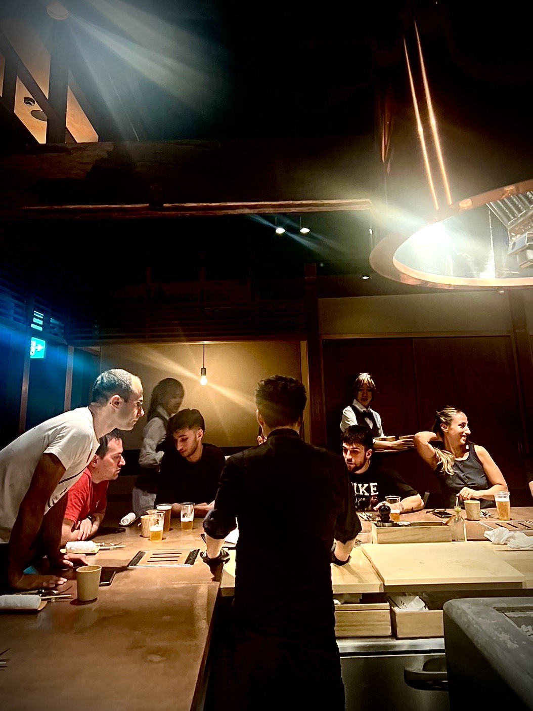 「また来たい」と思ってもらえる接客と空間を、全員で追求しています。