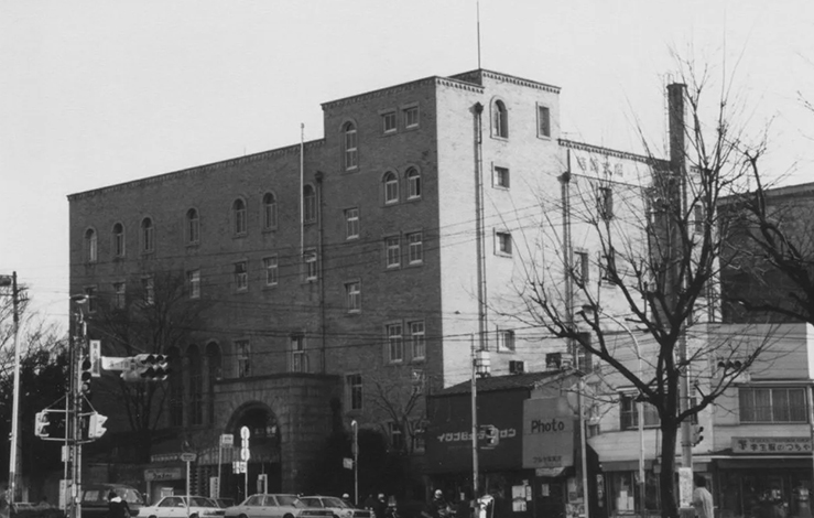 前身である100年以上の歴史ある「茗渓会館」。経験を活かしながら無理なく続けられる環境です。