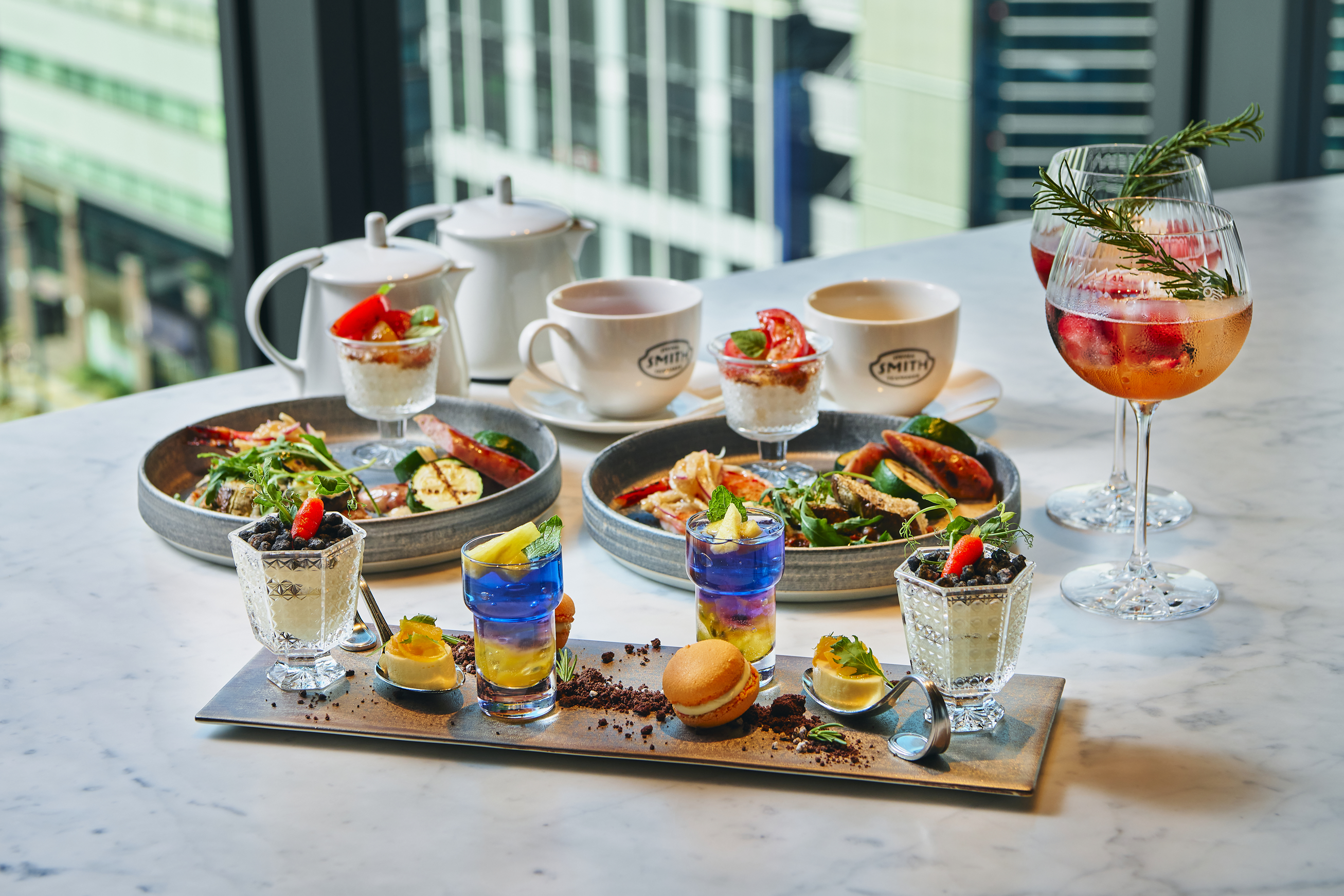 世界の会員が集うクラブで、心を込めた料理を届ける。